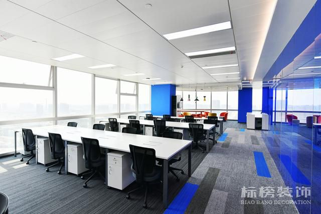 深圳800平米現(xiàn)代簡約藍色科技公司辦公室裝修設計